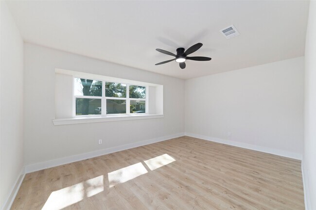 Building Photo - 9902 Hornpipe Ln