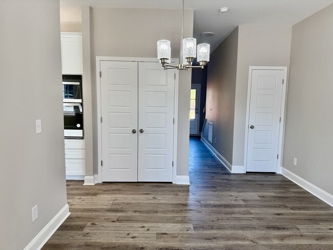 Building Photo - 7988 Humie Olive Rd