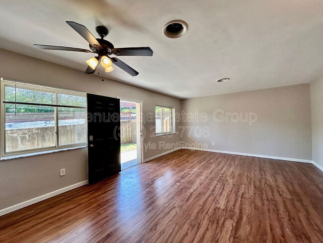 Building Photo - 129 E Lockwood Ave