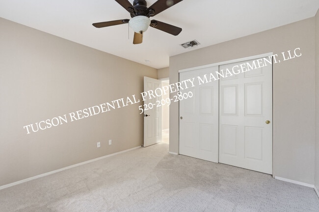 Building Photo - 10845 N Eagle Eye Pl