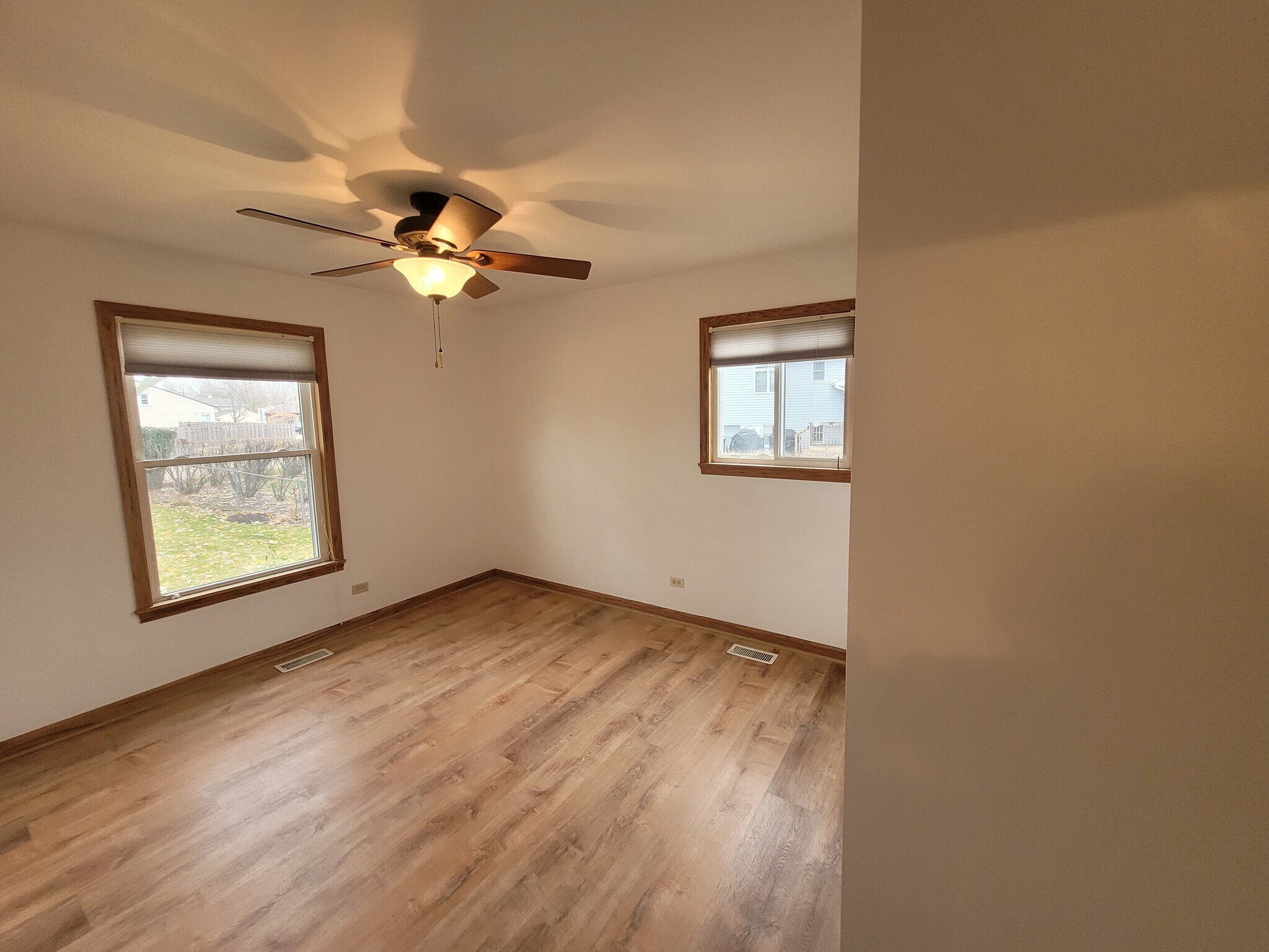 Building Photo - 364 N Everett Dr