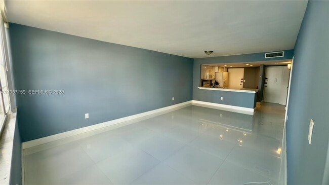 Building Photo - 1351 NE Miami Gardens Dr