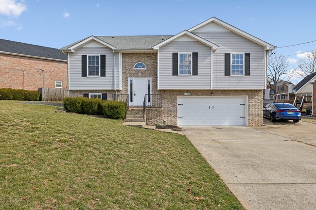 Building Photo - 1307 Bluebonnet Dr