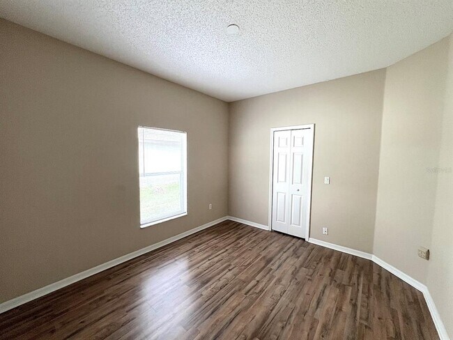 Building Photo - 36 Ripplewood Ln