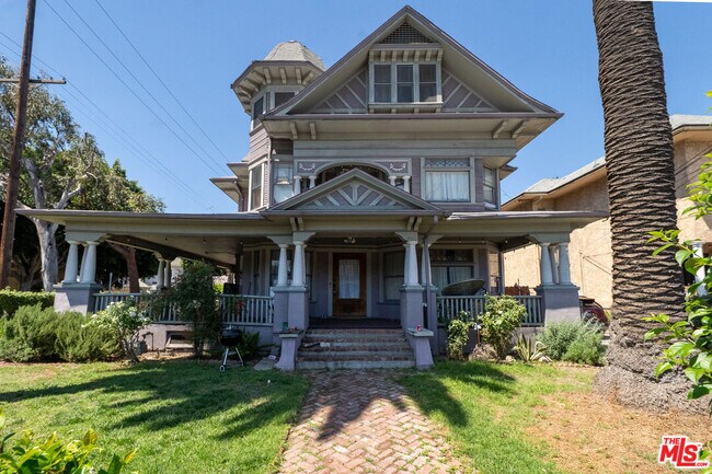 Building Photo - 1705 Constance St