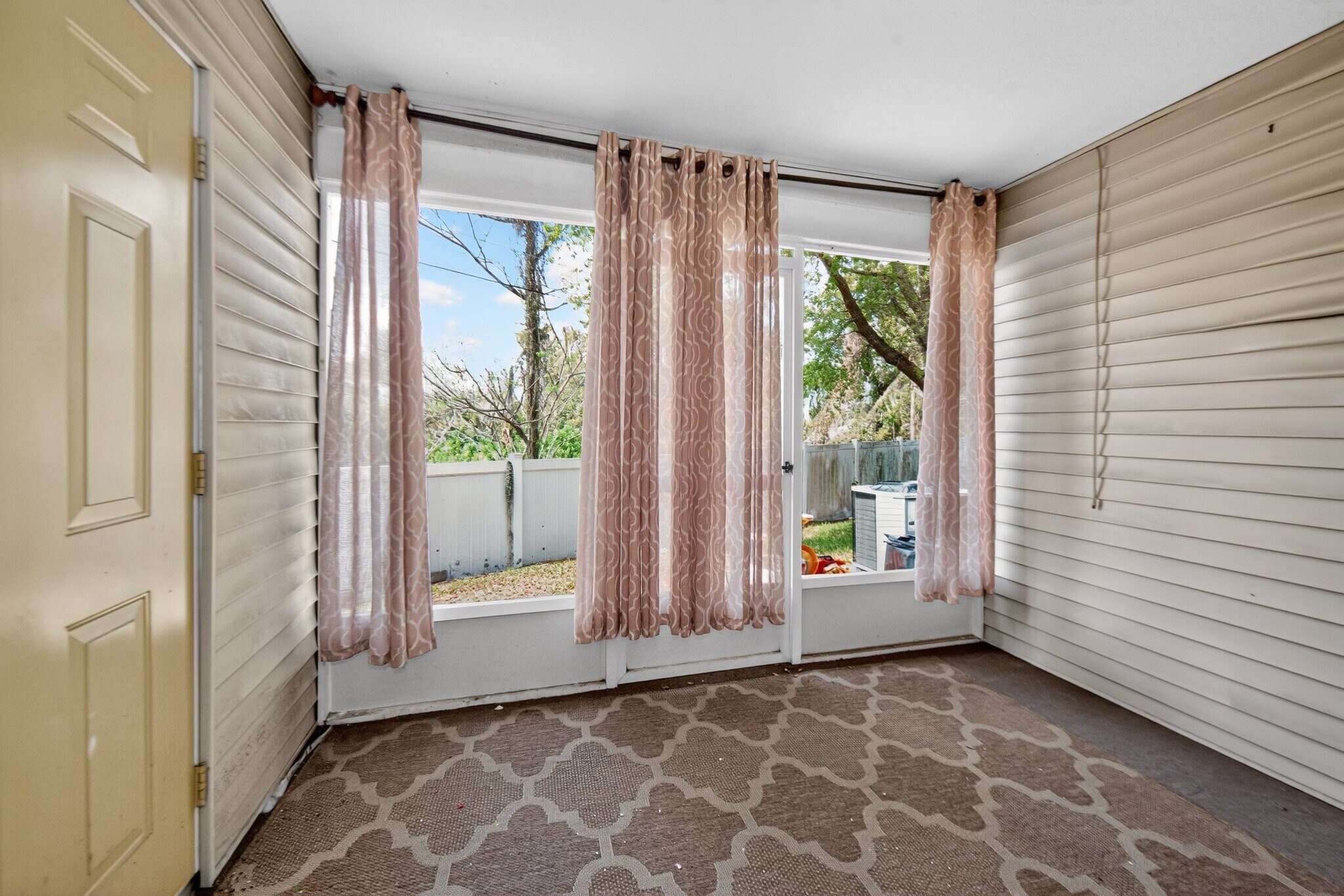 Building Photo - 4204 Plantation Cove Dr