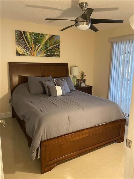 Building Photo - 8615 Jasmine Way