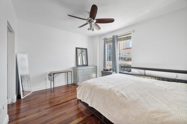 Building Photo - 7270 SW 88th St