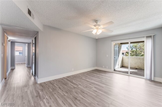 Building Photo - 3151 N Soaring Gulls Dr