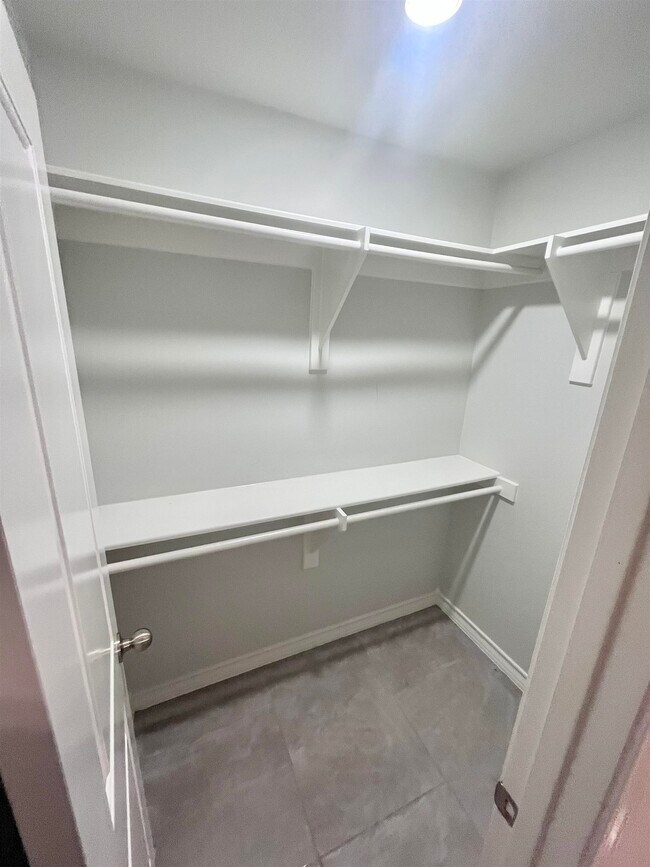 Building Photo - 5412 Capilla St