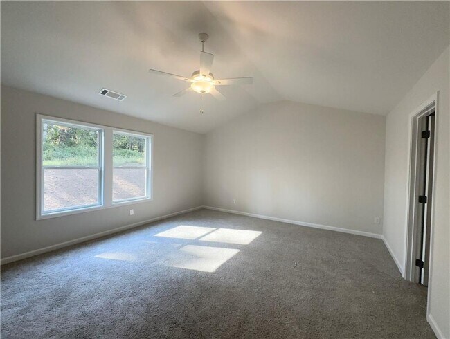 Building Photo - 284 Fox Crk Dr