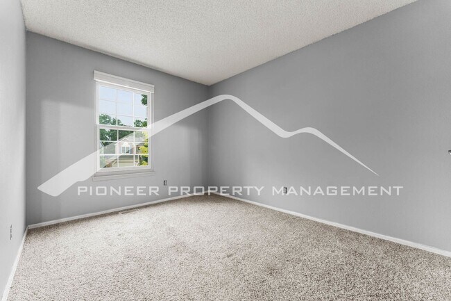 Building Photo - 8550 Van Gordon Ct