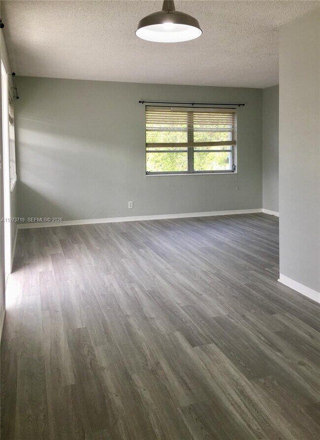 Building Photo - 1710 Madison St