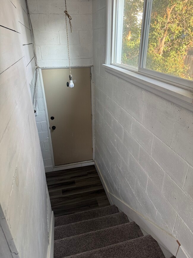 Building Photo - 3550 E 109 N