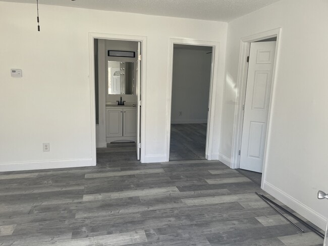 Building Photo - 139 Simonton Mill Rd