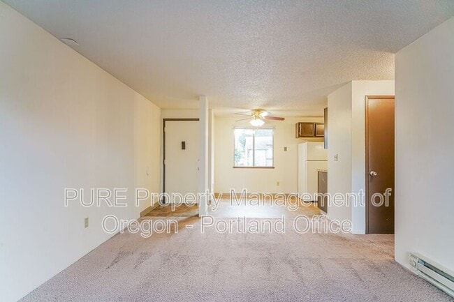 Building Photo - 14140 NE Sandy Blvd