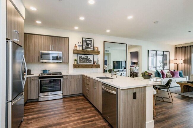 Building Photo - 345 E McKinley Ave