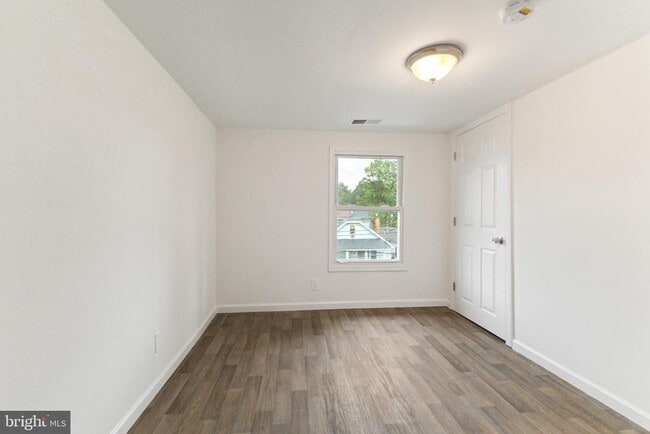 Building Photo - 211 Broad St