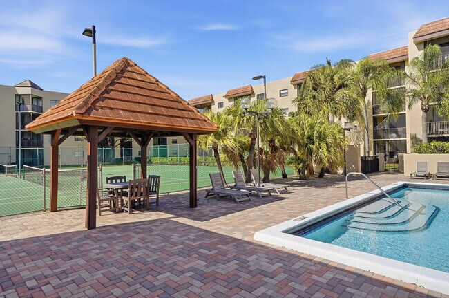 Building Photo - 10401 W Broward Blvd