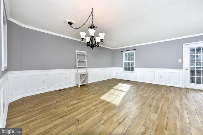 Building Photo - 523 Blacksburg Terrace NE