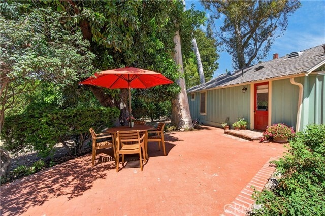 Building Photo - 6190 Hawarden Dr