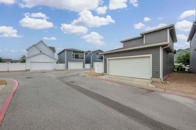 Building Photo - 8013 Mellencamp Dr