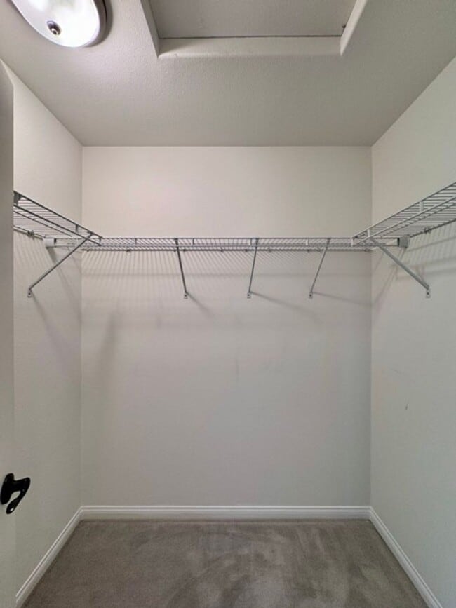 Building Photo - Welcome to this stunning 5 bedroom home fo...