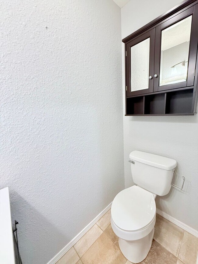 Building Photo - Bent Tree Subdivision - 4 BR - 2 Living Areas - 3 Car