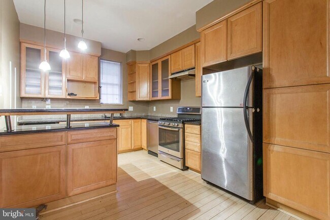 Building Photo - 4436 Sansom St