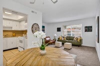 Building Photo - Briar Hill Apartments