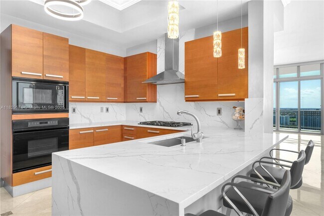 Building Photo - 3535 S Ocean Dr