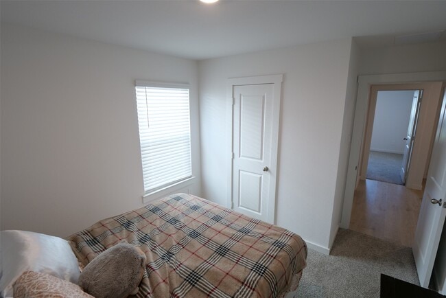 Building Photo - 1303 Lucciola Ln