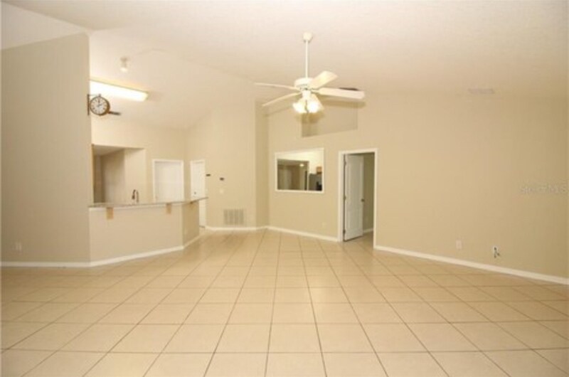 Building Photo - 305 Garden Oak Ct