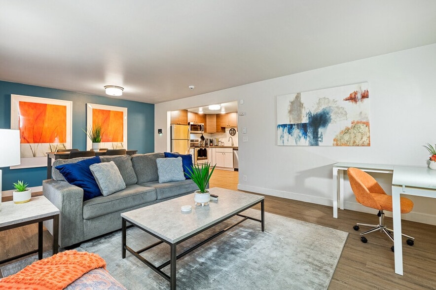 Primary Photo - 540 104th Ave SE