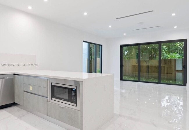 Building Photo - 3374 Perry Frow Dr