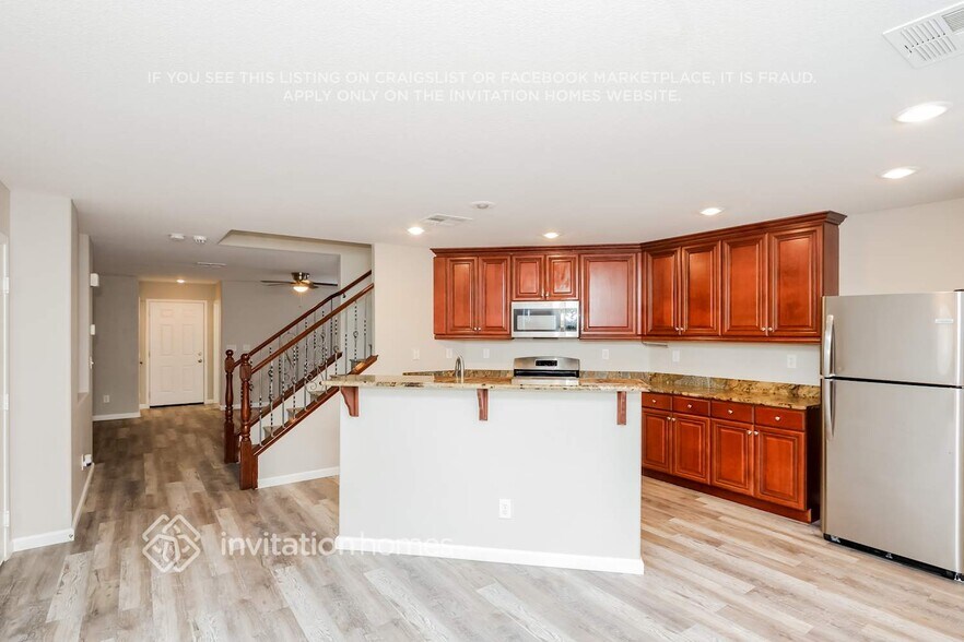 Building Photo - 663 Haunts Walk Ave