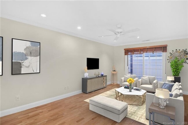 Building Photo - 73 Dora St