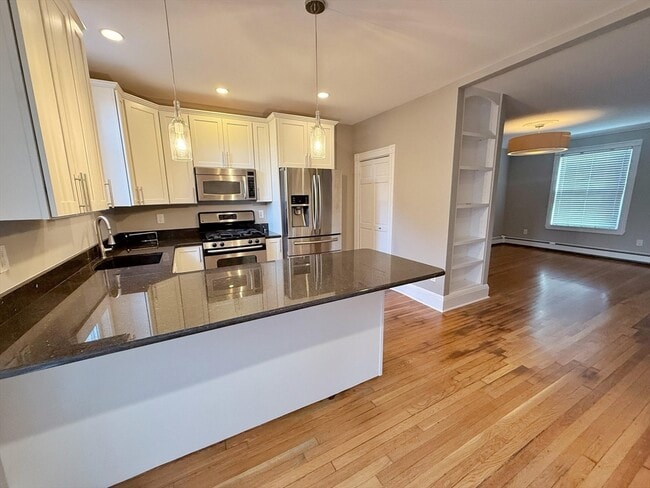 Building Photo - 32 Covington St