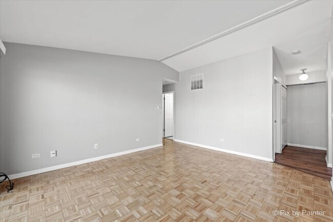 Building Photo - 5815 Wilshire Ct