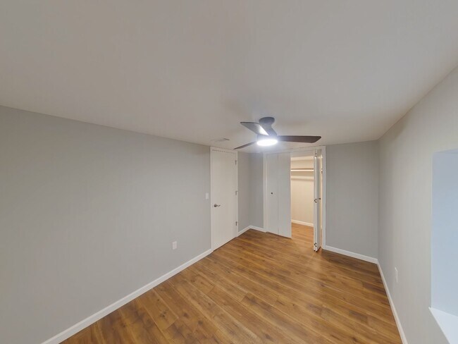 Building Photo - 3534 W 11th St N