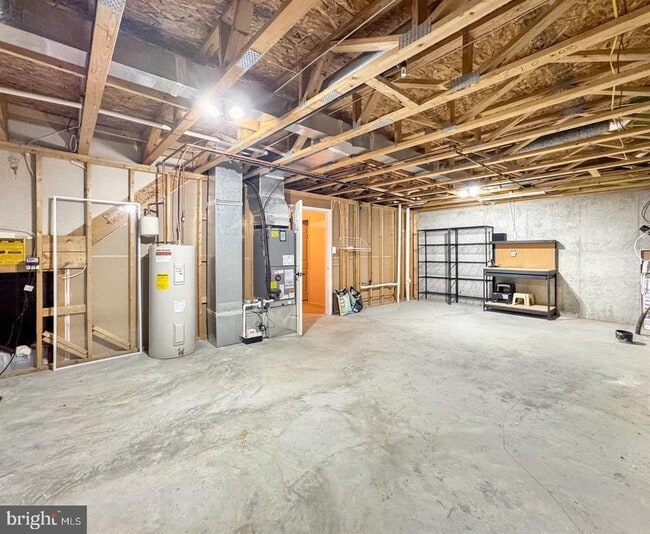 Building Photo - 215 Westlake Blvd