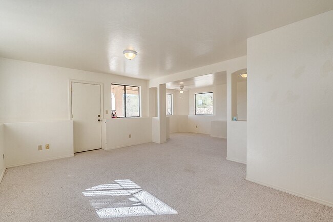 Building Photo - 5631 N Paseo Otono