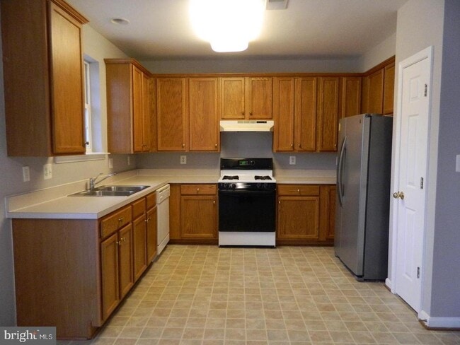 Building Photo - 7574 Great Swan Ct