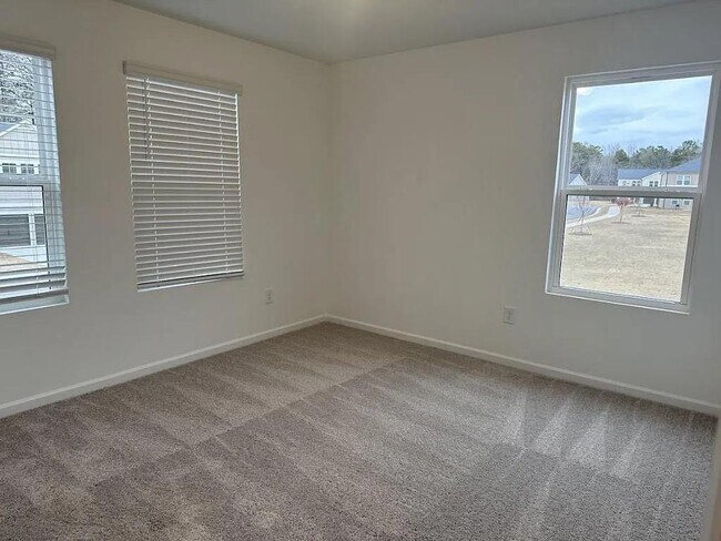 Building Photo - 2069 Boxwood Cir