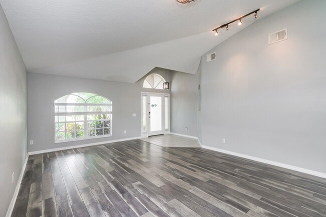 Building Photo - 1739 Sweetspire Dr
