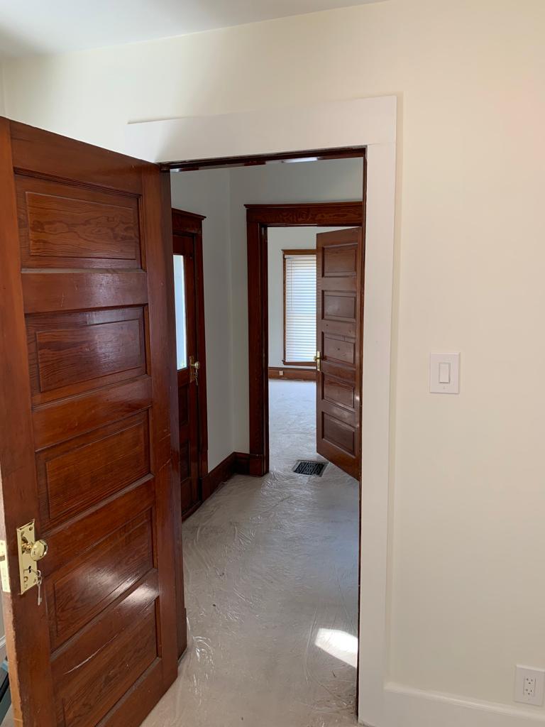 Bedroom - 23 W Franklin Ave