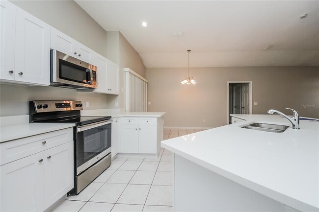 Building Photo - 305 Killington Way