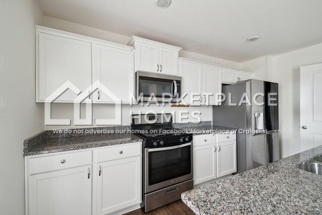 Building Photo - 1623 Sliger St