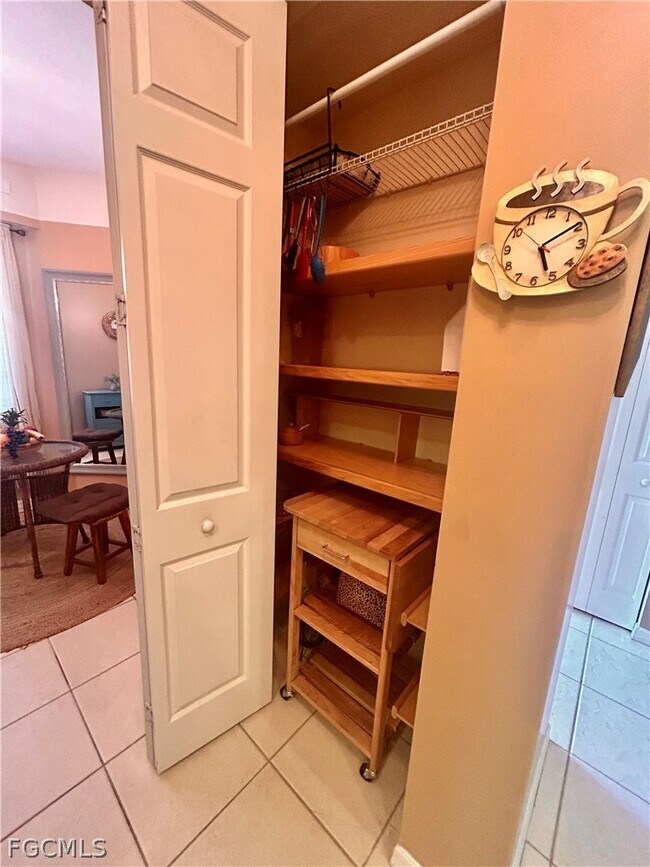 Building Photo - 1137 Van Loon Commons Cir