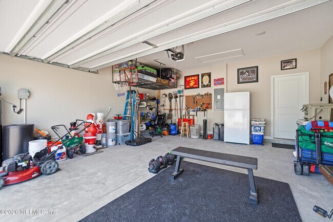 Building Photo - 75435 Sunberry Dr